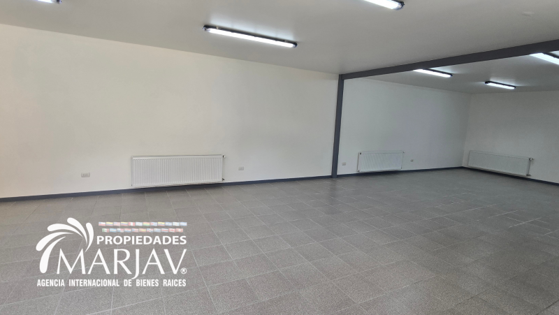 🏢 Propiedades Marjav Arrienda Amplio Local Comercial en Ple