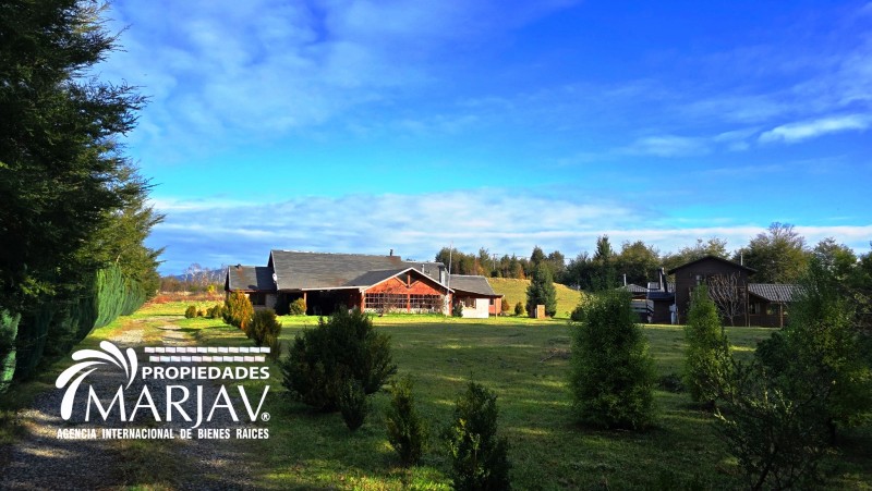 Casa de Arquitectura Única en Lomas de Villarrica