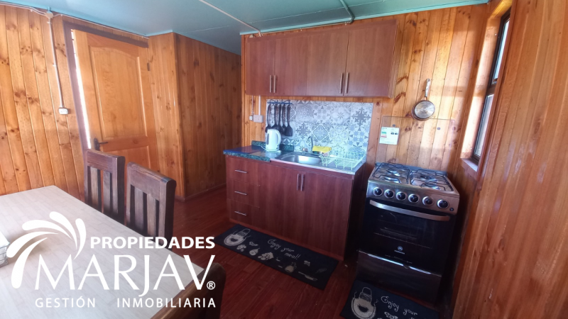 Propiedades Marjav Arrienda Cabaña Semi-Amoblada, Año Corrid