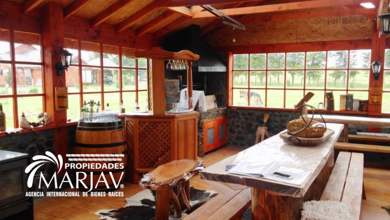 Casa de Arquitectura Única en Lomas de Villarrica