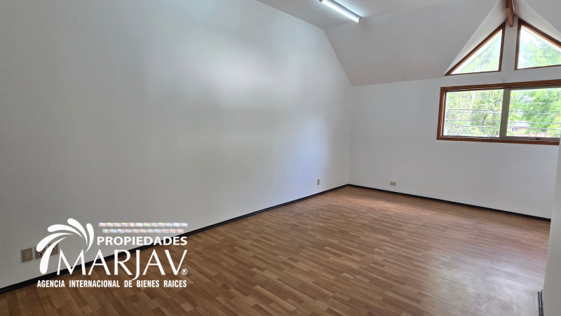 Arriendo de Local de 328 M² en Pleno Villarrica Comercial