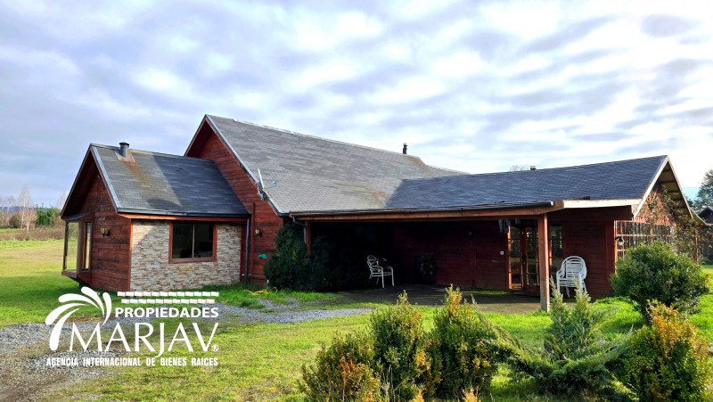 Casa de Arquitectura Única en Lomas de Villarrica