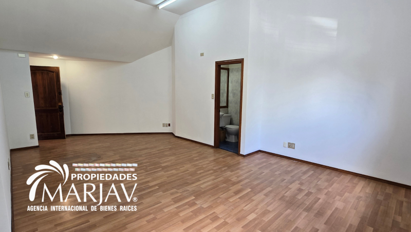 🏢 Propiedades Marjav Arrienda Amplio Local Comercial en Ple