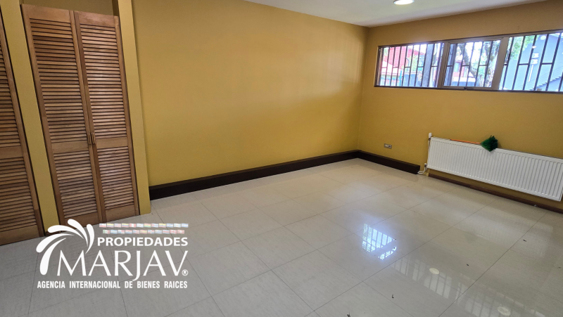 Arriendo de Local de 328 M² en Pleno Villarrica Comercial