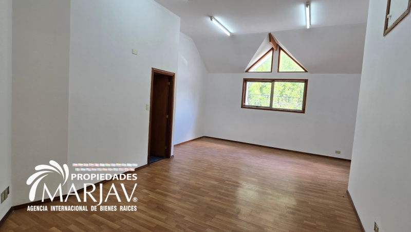 Arriendo de Local de 328 M² en Pleno Villarrica Comercial