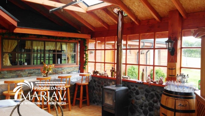 Casa de Arquitectura Única en Lomas de Villarrica