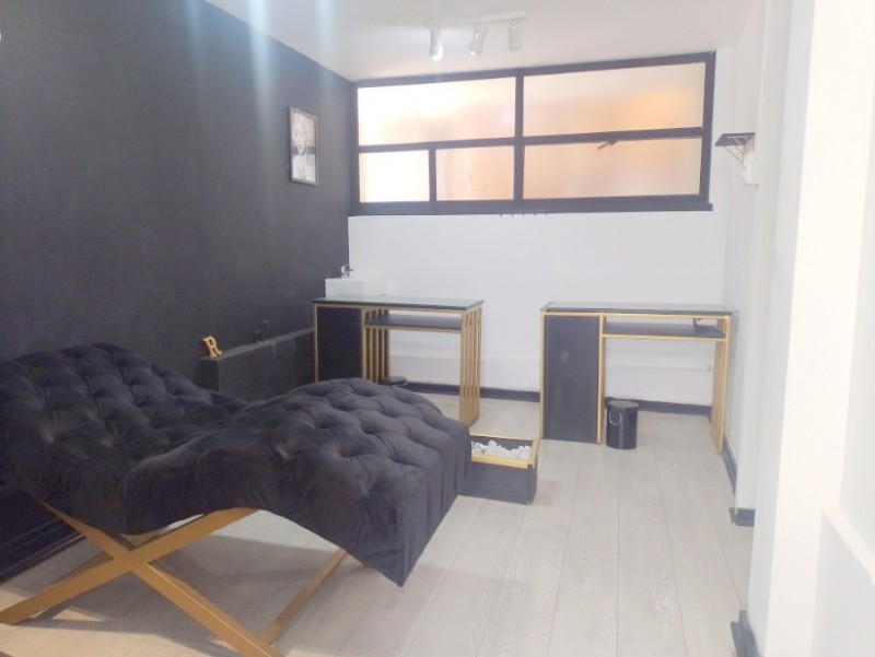 Oportunidad, Local Comercial en Alonso de Cordova, Vitacura