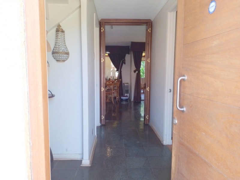 Elegante Casa 2 Pisos 4 Dormitorios 3 Baños, Servicios.