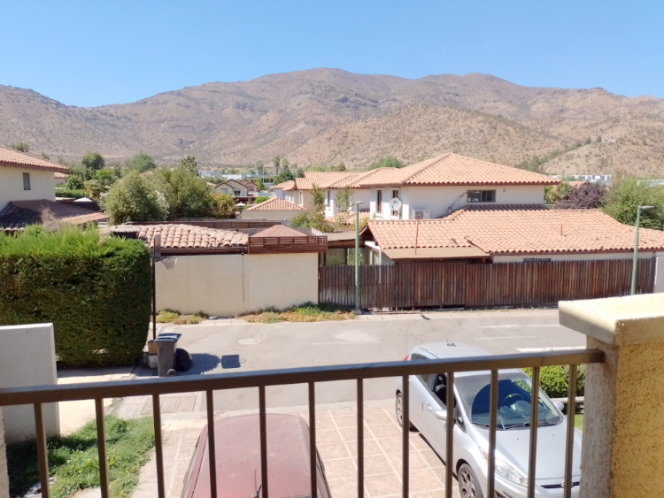 Elegante Casa 2 Pisos 4 Dormitorios 3 Baños, Servicios.