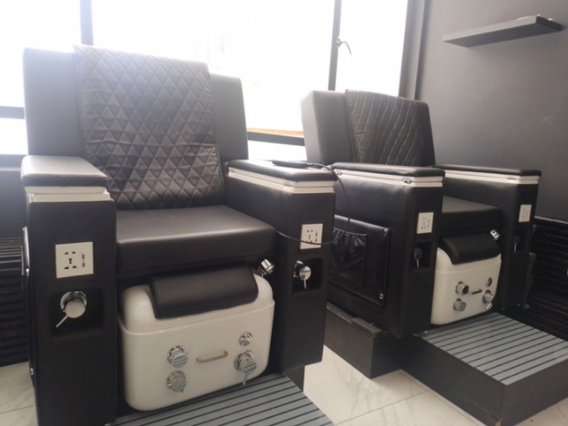Oportunidad, Local Comercial en Alonso de Cordova, Vitacura