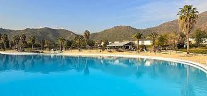 Elegante Casa 2 Pisos 4 Dormitorios 3 Baños, Servicios.