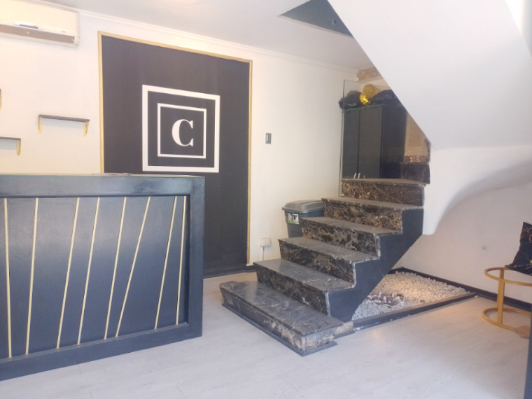 Oportunidad, Local Comercial en Alonso de Cordova, Vitacura