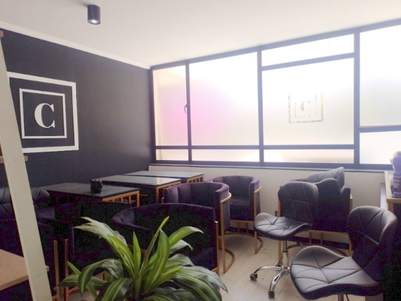 Oportunidad, Local Comercial en Alonso de Cordova, Vitacura