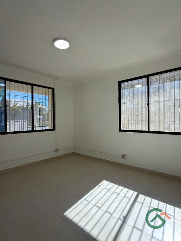 Casa Comercial, en Av Claudina Urrutia
