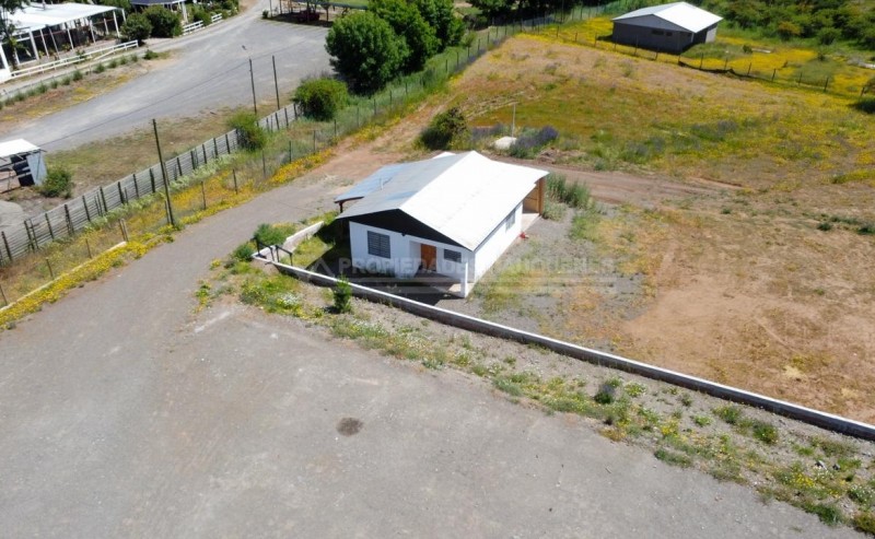 Arriendo de Oficinas Con Casa y Amplio Terreno — Ruta 128