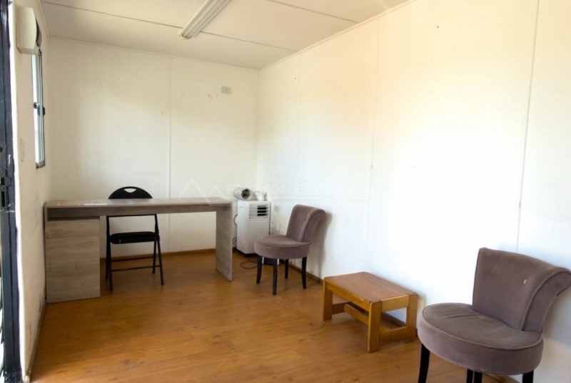 Arriendo de Oficinas Con Casa y Amplio Terreno — Ruta 128