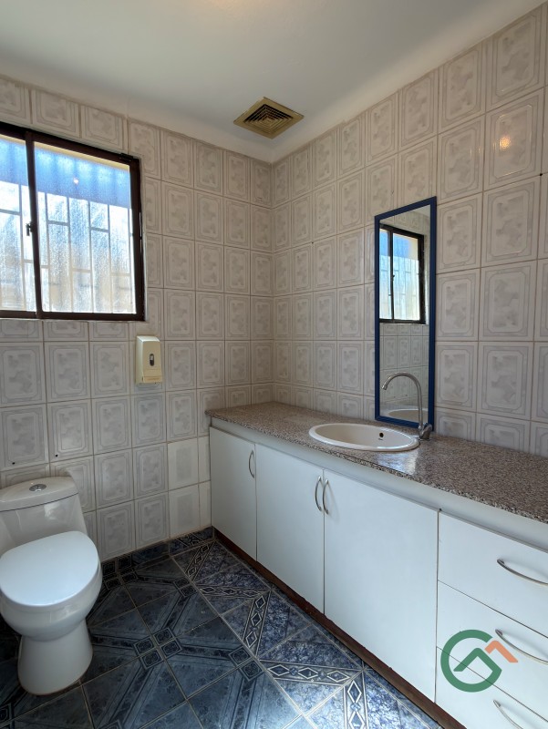 Casa Comercial, en Av Claudina Urrutia