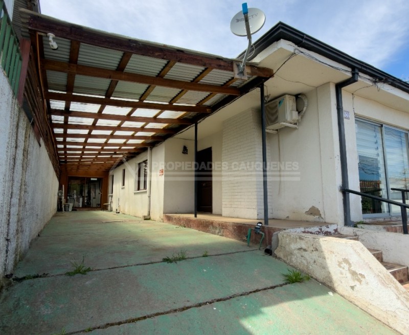 Casa para Destino Comercial en Pleno Centro de Cauquenes