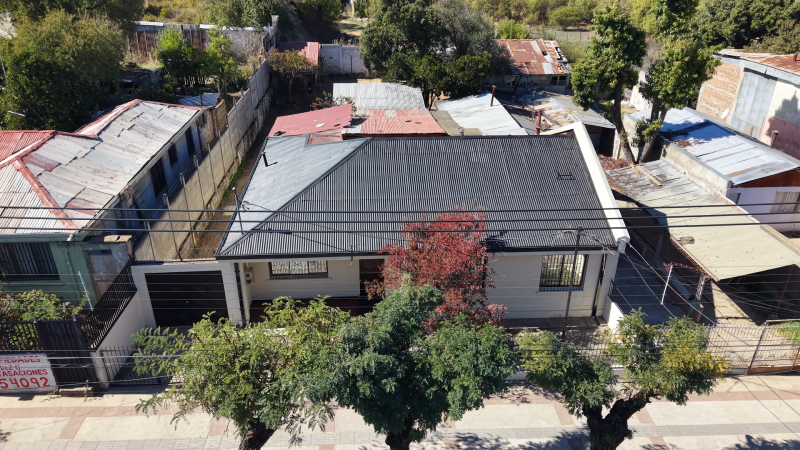 Casa Comercial, en Av Claudina Urrutia