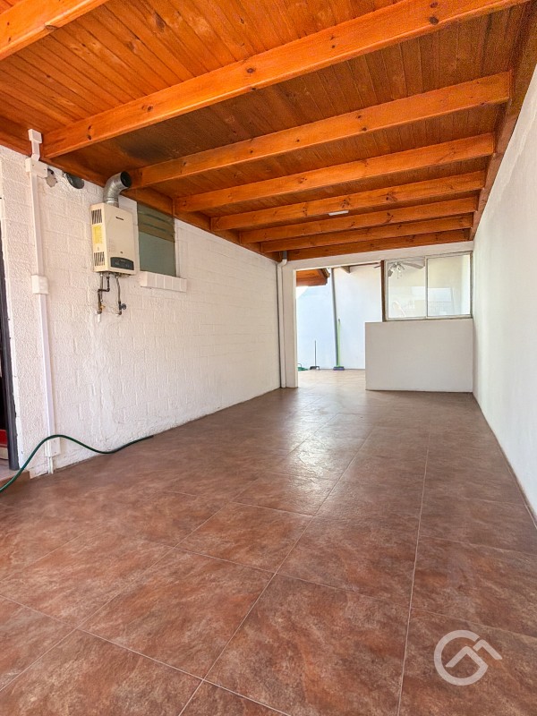 Casa en Villa los Robles, Cauquenes.