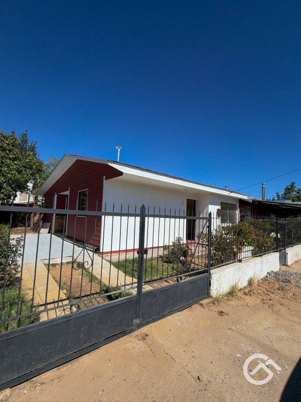 Fotografía de Casa Remodelada, en Población Cauquenes.