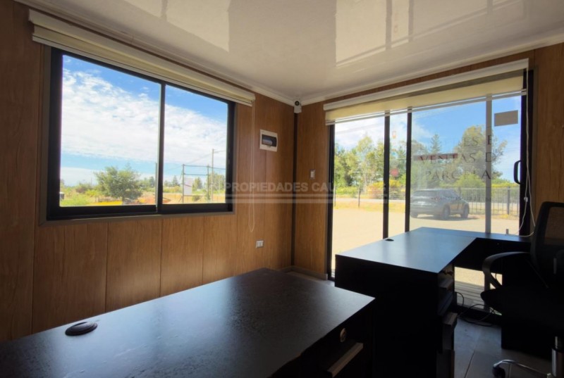 Arriendo de Oficinas Con Casa y Amplio Terreno — Ruta 128