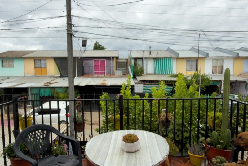 Casa en Villa los Poetas, Sector Porongo