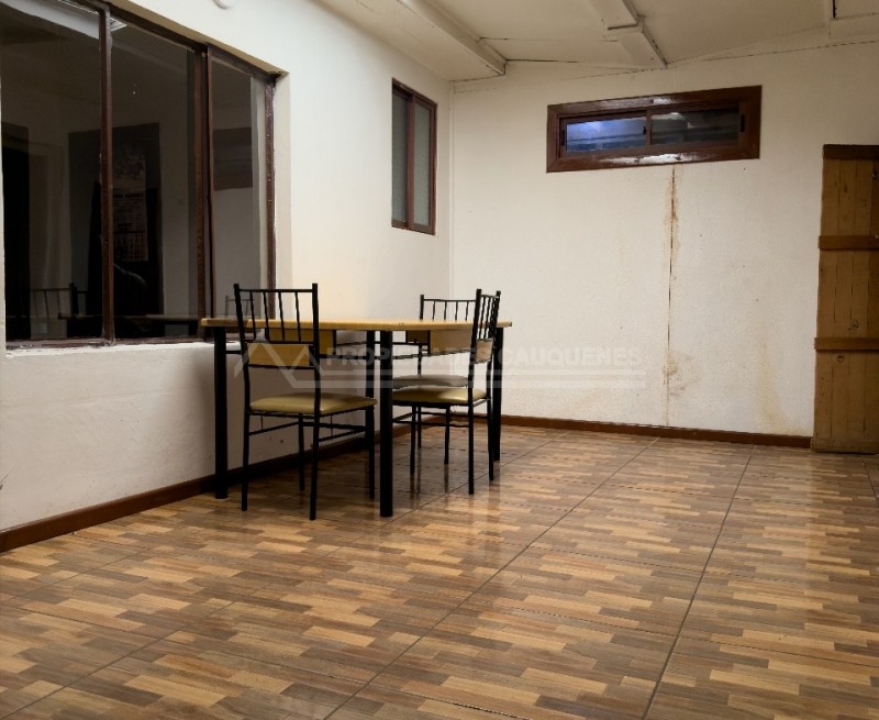 Casa para Destino Comercial en Pleno Centro de Cauquenes