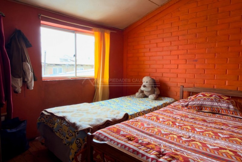 Casa en Villa los Poetas, Sector Porongo
