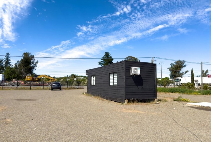 Arriendo de Oficinas Con Casa y Amplio Terreno — Ruta 128