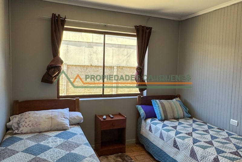 Casa Tipo Hostal Con Terreno, Ideal para Fines Comerciales