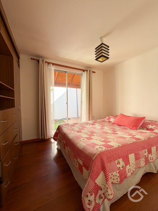 Casa en Villa los Robles, Cauquenes.