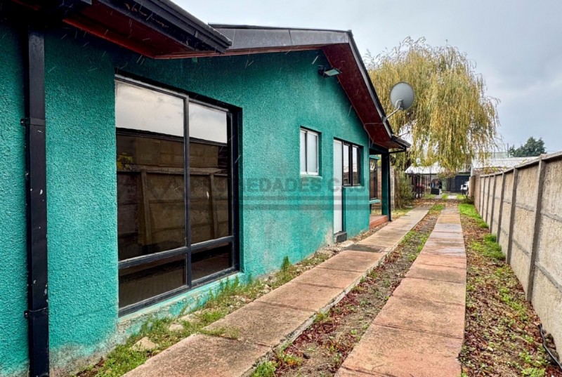 Casa Sólida en Barrio Residencial, Cercana Al Hospital