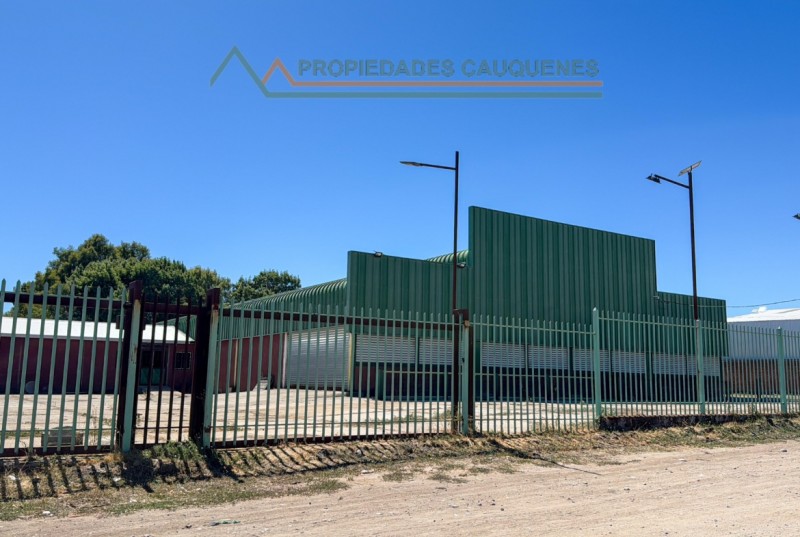 Venta O Arriendo / Bodegas en Sector Barrio Estación