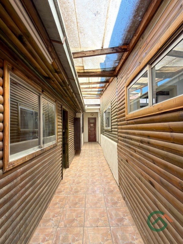 Casa Comercial, en Av Claudina Urrutia