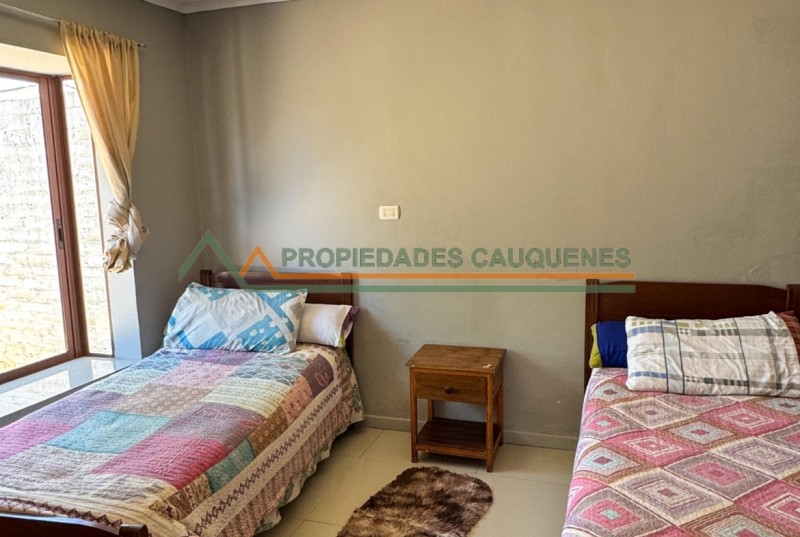 Casa Tipo Hostal Con Terreno, Ideal para Fines Comerciales