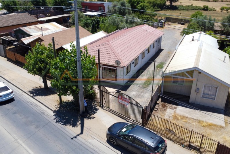 Casa Tipo Hostal Con Terreno, Ideal para Fines Comerciales
