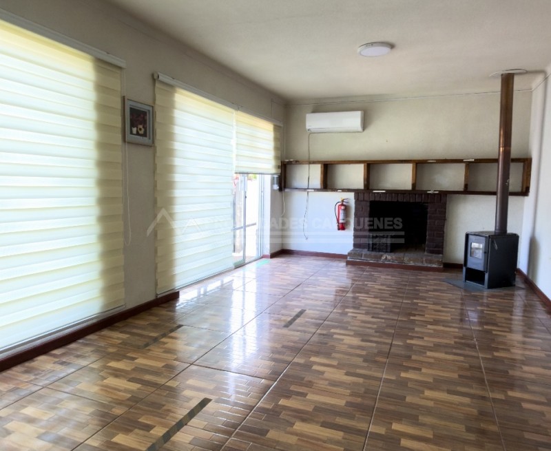 Casa para Destino Comercial en Pleno Centro de Cauquenes
