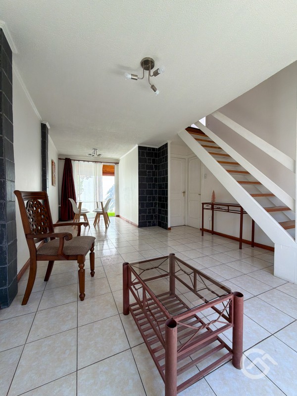 Casa en Villa los Robles, Cauquenes.