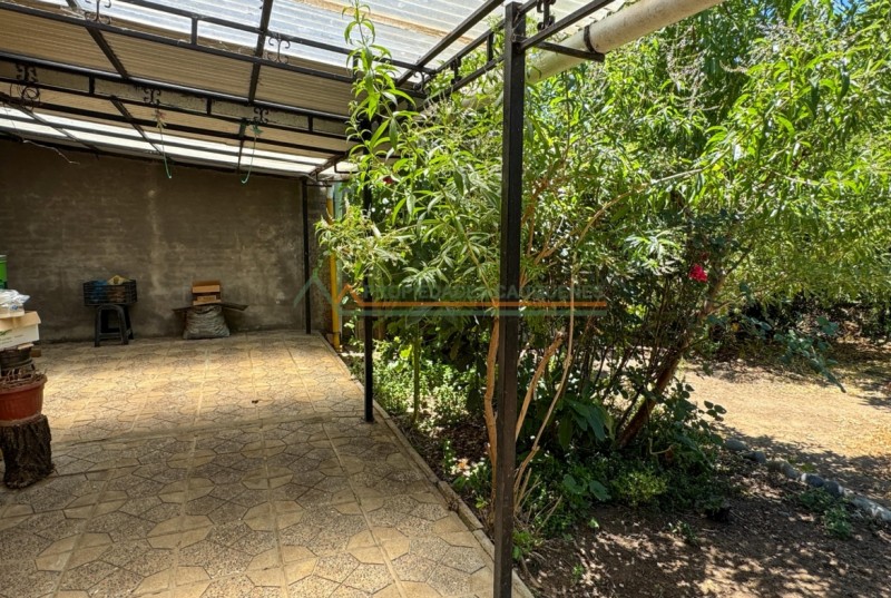 Casa Con Amplio Terreno A Pasos de Av. Doctor Meza