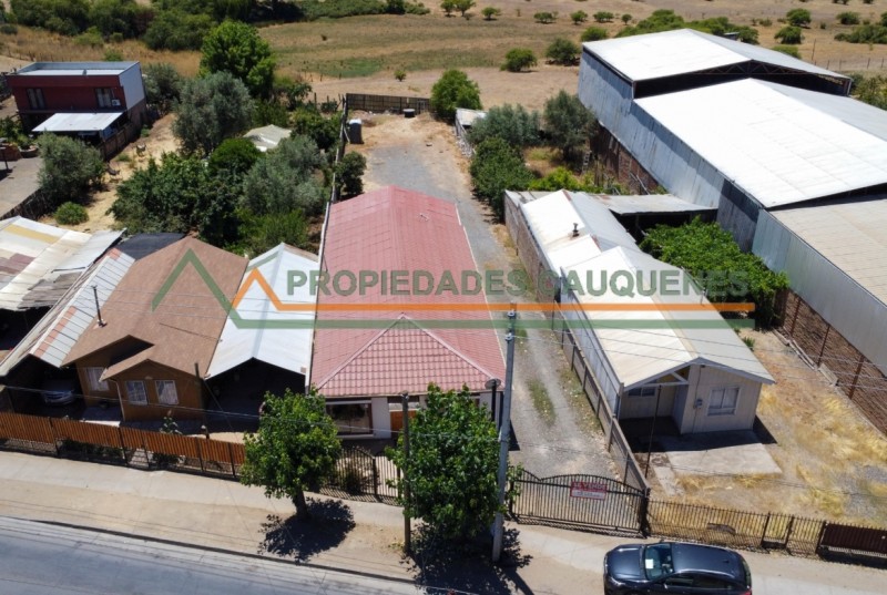 Casa Tipo Hostal Con Terreno, Ideal para Fines Comerciales