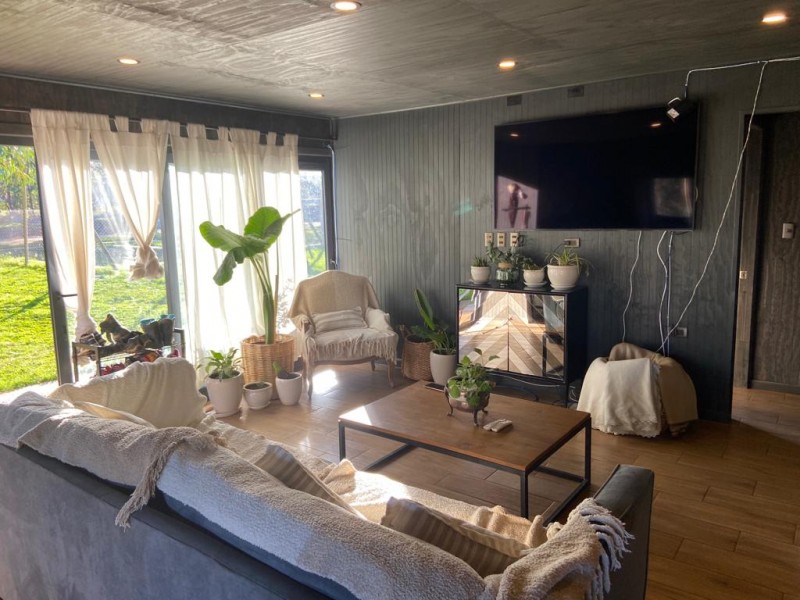 Cómoda y Moderna Casa en Parcela