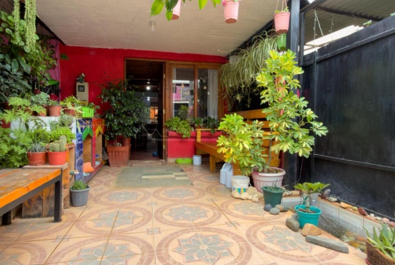 Casa en Villa los Poetas, Sector Porongo
