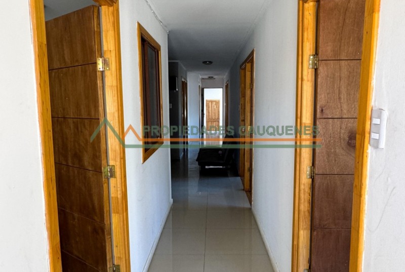 Casa Tipo Hostal Con Terreno, Ideal para Fines Comerciales