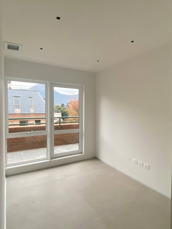 Se Vende Exclusiva Oficina Duplex en Vitacura