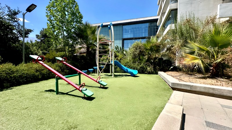 Depto Primer Piso 3D Con Jardín Privado + 2 Estac. + Bodega