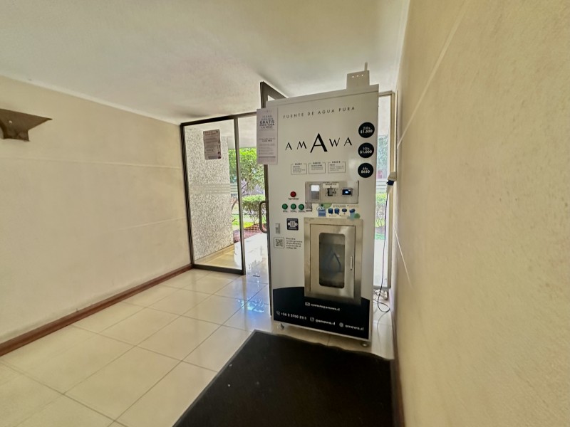 Semi Nuevo Vista Despejada 1D1B+Est / Metro U. de Chile