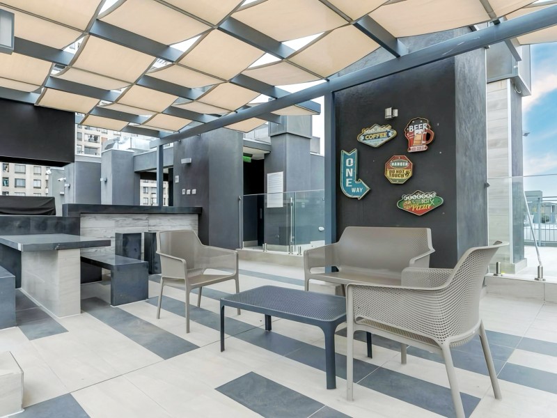 en Venta Depto 2D 2B + E y B Semi Nuevo / Metro Santa Isabel