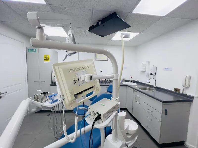 Moderna Clínica Dental en Venta, Metro Tobalaba