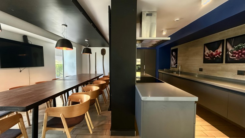 Depto Primer Piso 3D Con Jardín Privado + 2 Estac. + Bodega